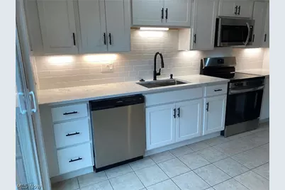 2581 Shakespeare Lane, Avon, OH 44011 - Photo 7