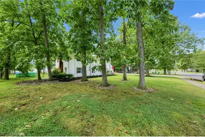 222 E Howard Street, Willard, OH 44890 - Photo 9