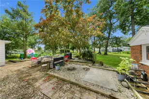 222 E Howard St, Willard, OH 44890 - Photo 3