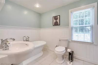 5560 East Boulevard NW, Canton, OH 44718 - Photo 7