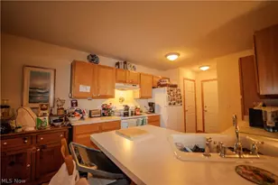516 Walnut St, Conneaut, OH 44030 - Photo 3