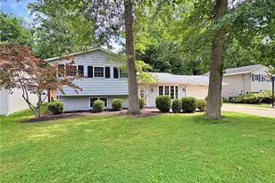 873 W Shore Blvd, Sheffield Lake, OH 44054 - Photo 3
