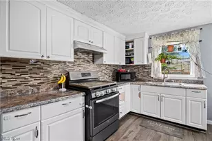 1674 E 32nd St, Lorain, OH 44055 - Photo 9