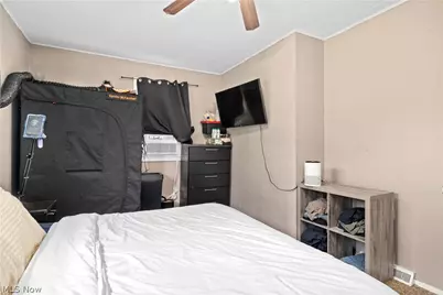 1674 E 32nd Street, Lorain, OH 44055 - Photo 15