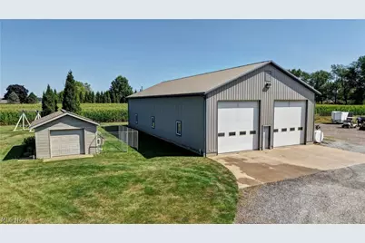 10557 Soehnlen Road NW, Beach City, OH 44608 - Photo 11