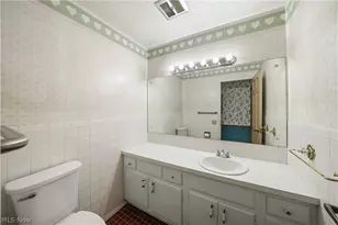 1091 Nina Ln, Akron, OH 44333 - Photo 5