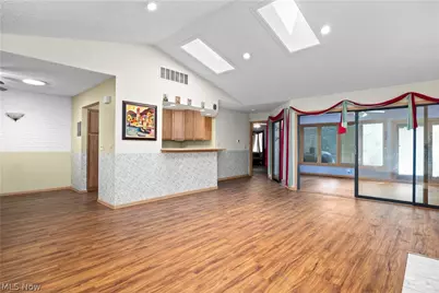 5214 Parkhurst Drive, Sheffield Village, OH 44054 - Photo 3