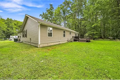 2043 N Park Lane, Roaming Shores, OH 44084 - Photo 11