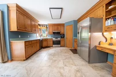 2885 Valley Road, Cuyahoga Falls, OH 44223 - Photo 11