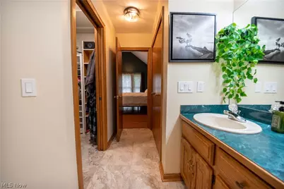 2885 Valley Road, Cuyahoga Falls, OH 44223 - Photo 21