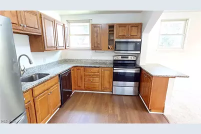 16702 Findlay Street, Chagrin Falls, OH 44023 - Photo 5