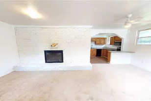 16702 Findlay St, Chagrin Falls, OH 44023 - Photo 7