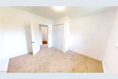 16702 Findlay Street, Chagrin Falls, OH 44023 - Photo 13