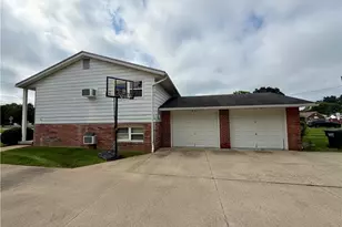 813 S Nickelplate St, Louisville, OH 44641 - Photo 3