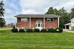 813 S Nickelplate St, Louisville, OH 44641 - Photo 7