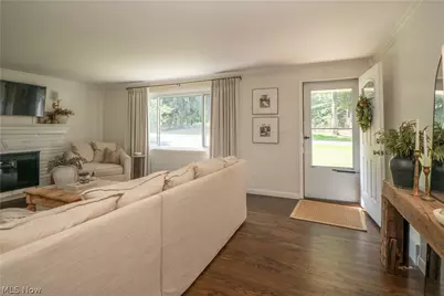 1215 Easton Street NE, Canton, OH 44721 - Photo 5