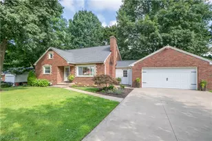 1215 Easton St NE, Canton, OH 44721 - Photo 1