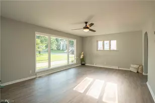 748 Hemlock St NW, Massillon, OH 44647 - Photo 9