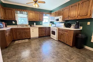 137 E North Ave, East Palestine, OH 44413 - Photo 13