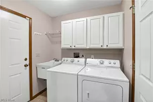 2870 Shakespeare Ln, Avon, OH 44011 - Photo 13