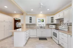 2333 16th St, Cuyahoga Falls, OH 44223 - Photo 13
