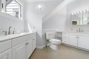 2333 16th St, Cuyahoga Falls, OH 44223 - Photo 23