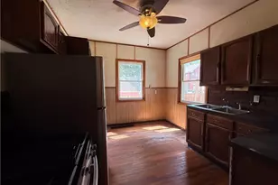 1868 E 34th St, Lorain, OH 44055 - Photo 7