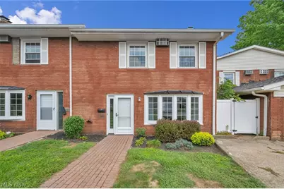 11 Meadowlawn Drive #5, Mentor, OH 44060 - Photo 1