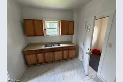 2092 W 95th Street, Loveland, OH 44102 - Photo 7
