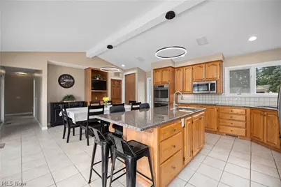 33008 Woodhaven Circle, North Ridgeville, OH 44039 - Photo 5
