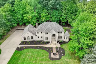 8190 Mt Royal Dr, Concord Twp, OH 44077 - Photo 3