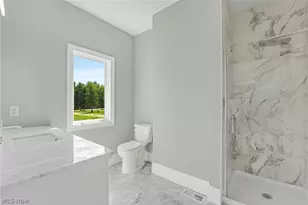 8190 Mt Royal Dr, Concord Twp, OH 44077 - Photo 17