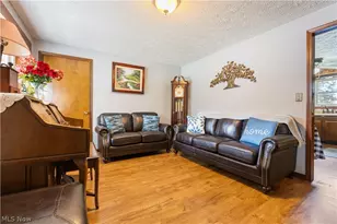 1015 Carnwise St SW, Canton, OH 44706 - Photo 3