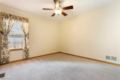 4946 Simsbury Circle NW, Massillon, OH 44646 - Photo 23