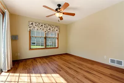 4946 Simsbury Circle NW, Massillon, OH 44646 - Photo 25
