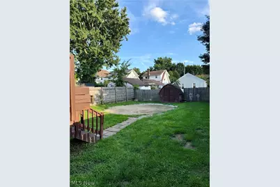 818 Saxon Avenue, Akron, OH 44314 - Photo 13