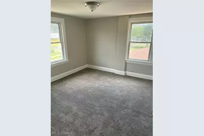 818 Saxon Avenue, Akron, OH 44314 - Photo 7