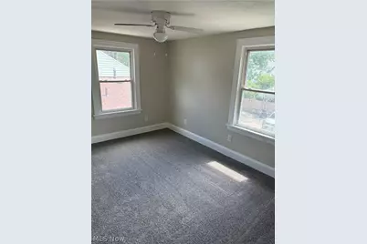 818 Saxon Avenue, Akron, OH 44314 - Photo 9