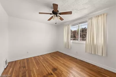 12201 Brighton Avenue, Loveland, OH 44111 - Photo 23