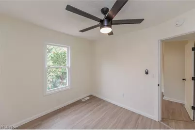 1558 Winchester Avenue, Oakwood, OH 44107 - Photo 33
