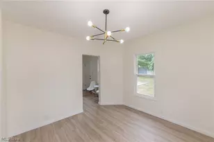 1558 Winchester Ave, Oakwood, OH 44107 - Photo 13