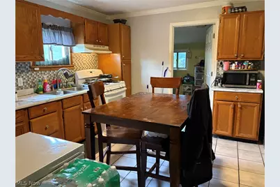 298 E Grant Street, East Palestine, OH 44413 - Photo 7
