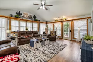 759 Betz Ave, Alliance, OH 44601 - Photo 15