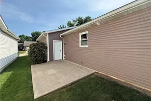 881 Pepperwood Dr, Wooster, OH 44691 - Photo 3
