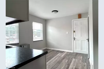 14006 Lakewood Heights Boulevard, Oakwood, OH 44107 - Photo 5