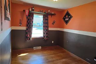30217 Forestgrove Rd, Willowick, OH 44095 - Photo 5