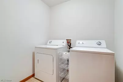 3061 Dover Drive, Akron, OH 44312 - Photo 23