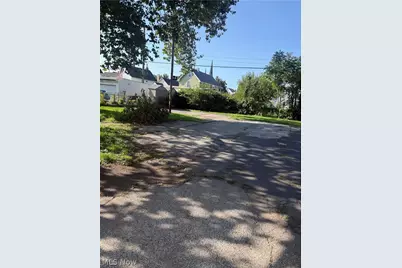1820 Holmden Avenue, Loveland, OH 44109 - Photo 21