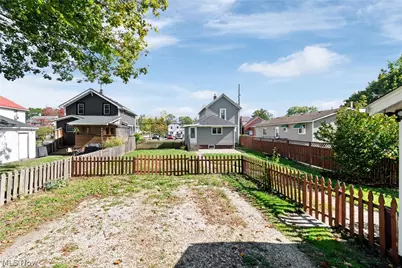 132 31st Street SW, Barberton, OH 44203 - Photo 31