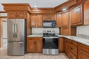 6962 Mapleridge Cir NW, Canton, OH 44718 - Photo 13